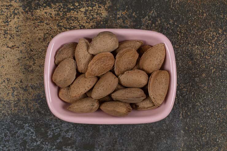 تصویر 1 از بادام درختی شیراز تازه و خوش طعم در بسته بندی